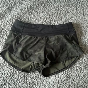 Lulu lemon camo speed up shorts size 2